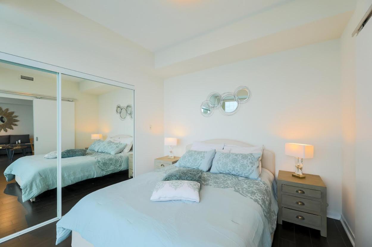 Skyline Elegance Condo Торонто Екстер'єр фото