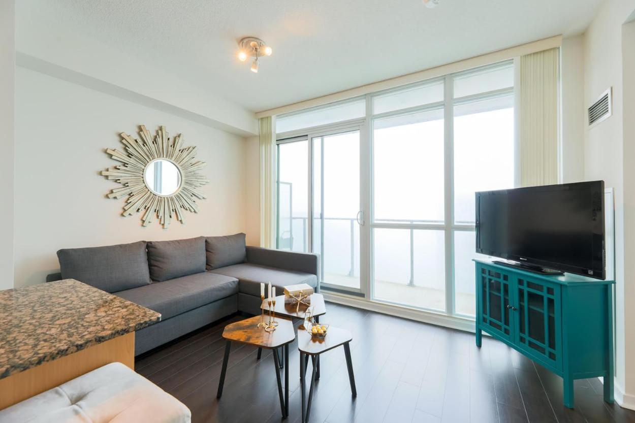 Skyline Elegance Condo Торонто Екстер'єр фото