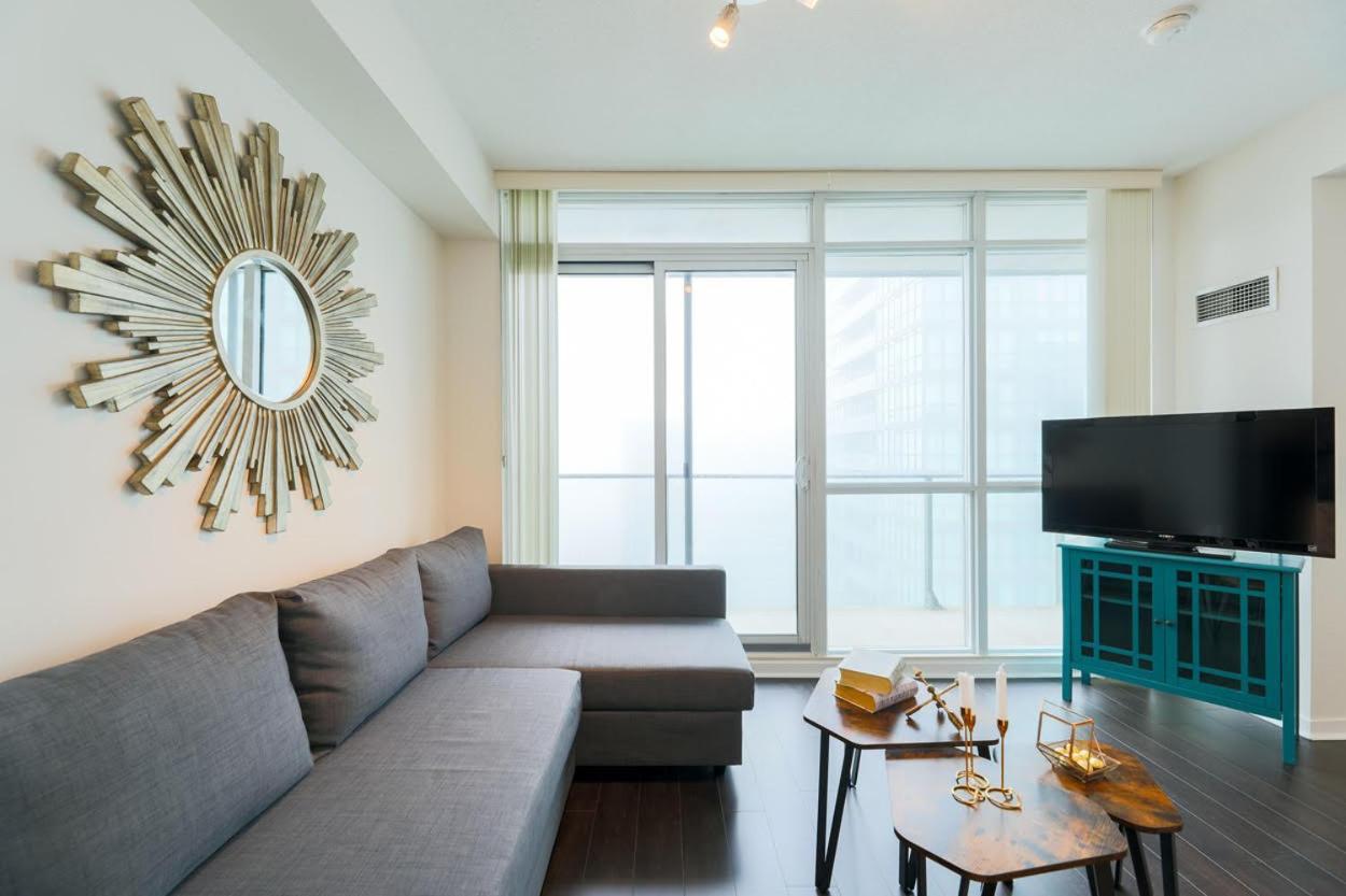 Skyline Elegance Condo Торонто Екстер'єр фото